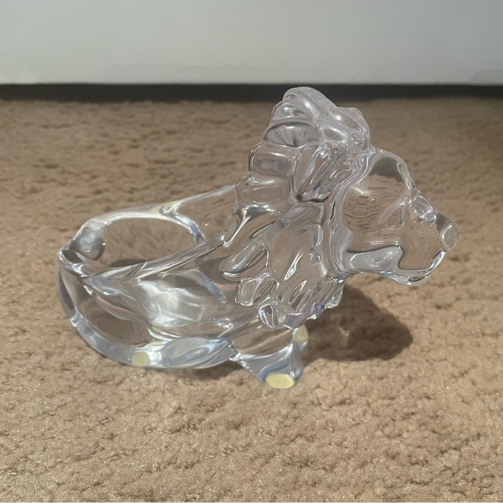 Vintage GLASS LION FIGURE DISH BOWL CANDY TRINKET.